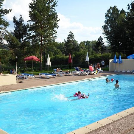 Camping Les Pinasses La Chapelle  Bagian luar foto