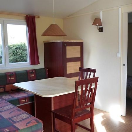 Camping Les Pinasses La Chapelle  Bagian luar foto