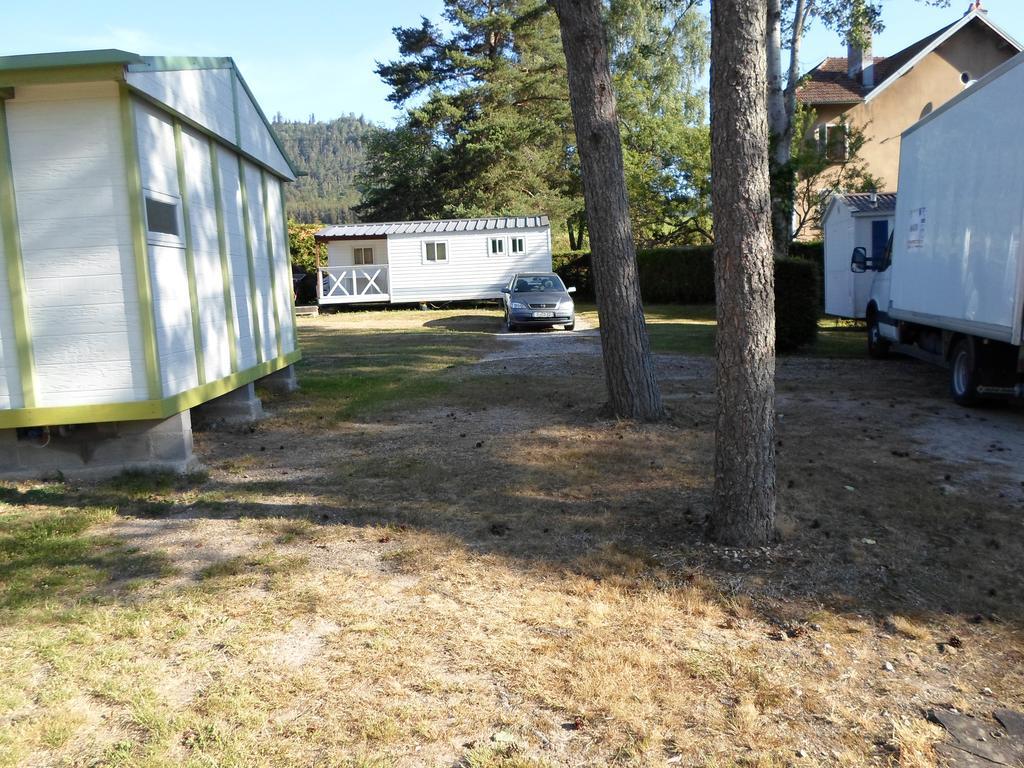 Camping Les Pinasses La Chapelle  Bagian luar foto