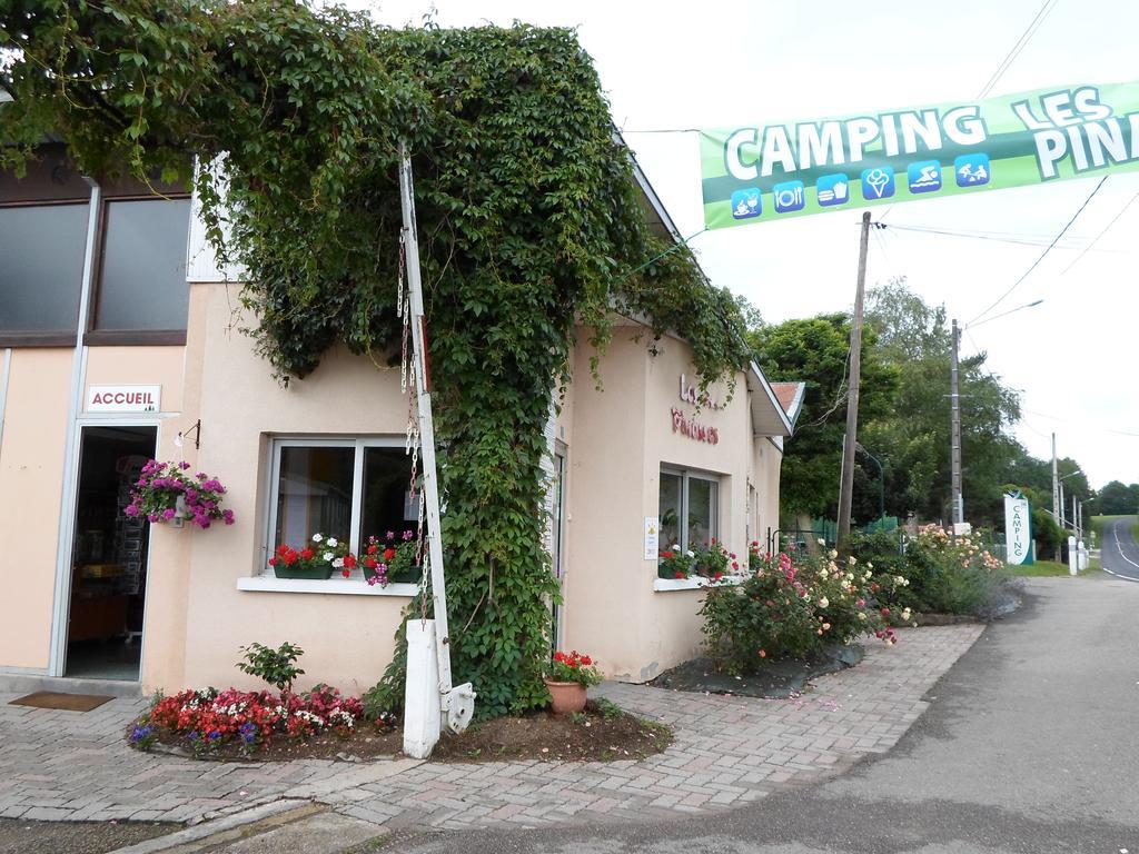 Camping Les Pinasses La Chapelle  Bagian luar foto